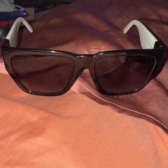 Marc Jacobs Sleek Black Sunglasses - Picture 8 of 11